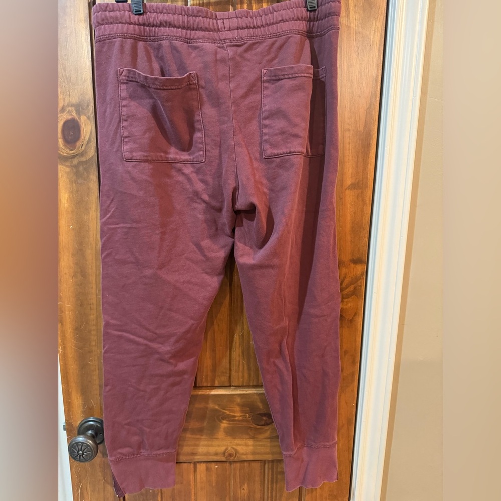 Gap Maroon Joggers - Picture 3 of 3